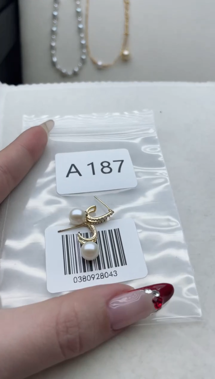 【闪购商品】淡水珍珠耳饰银S925镶嵌A187