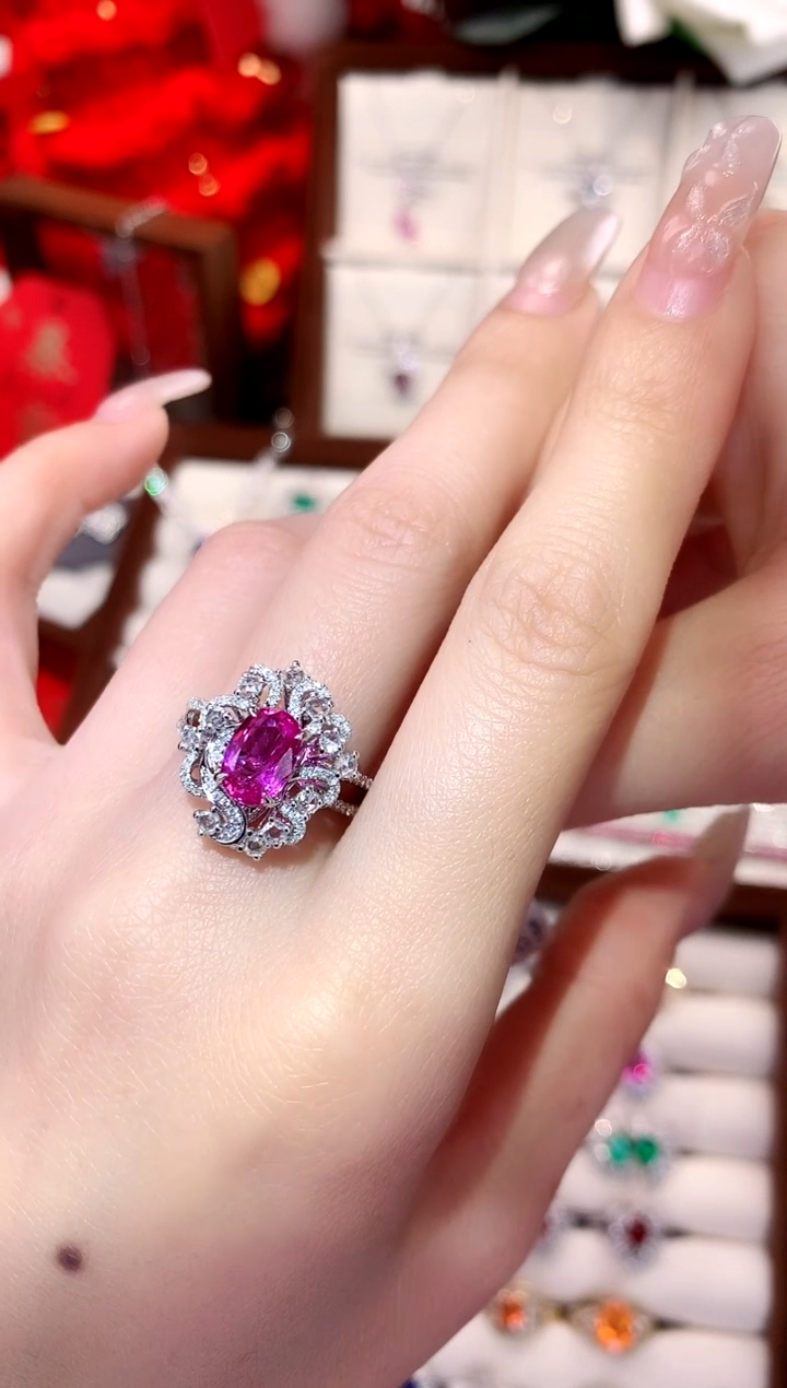 【闪购商品】彩色蓝宝石戒指18K金镶嵌1.88ct/天然宝石/七天无理由