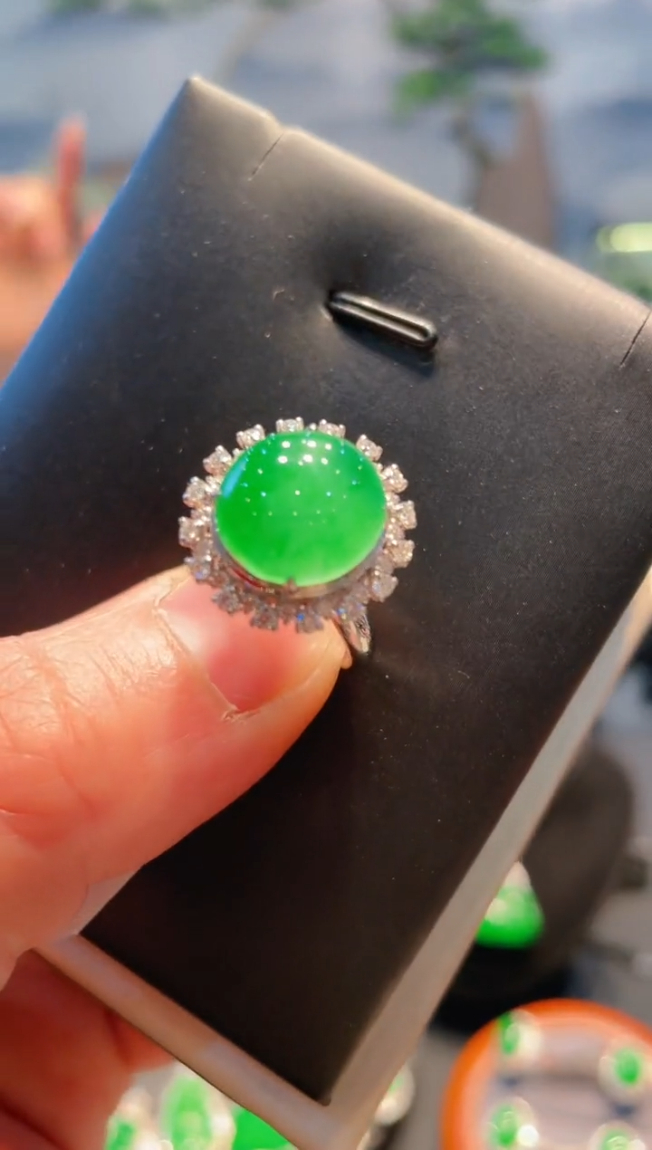 【闪购商品】翡翠颈饰18K金镶嵌A30戒指