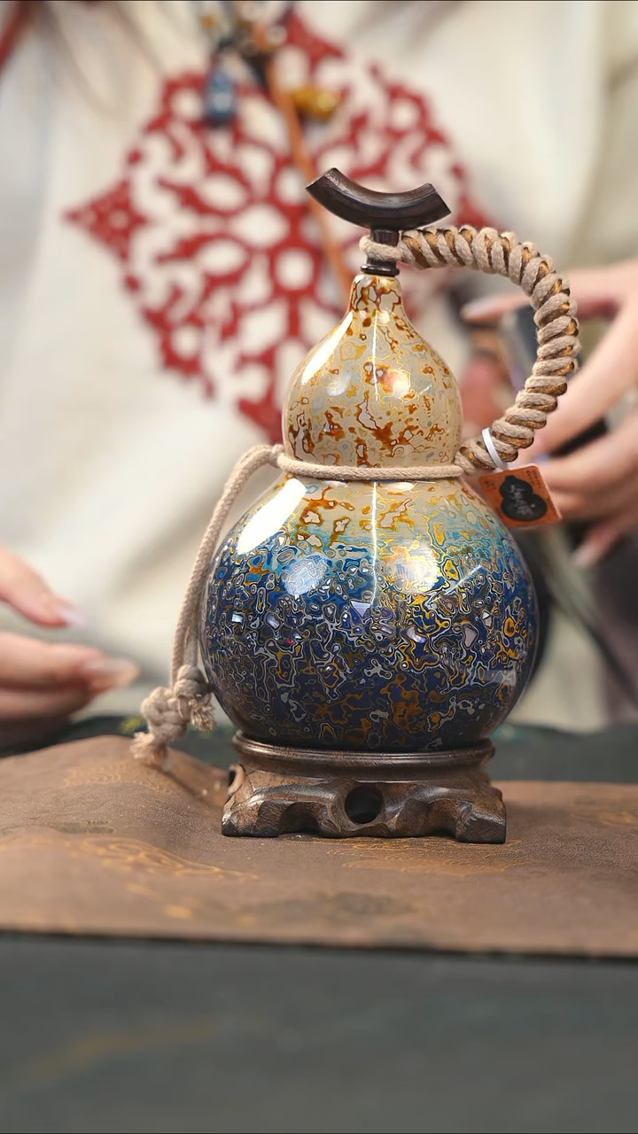 【闪购商品】RB166漆艺酒葫芦不包手串及旋转底座