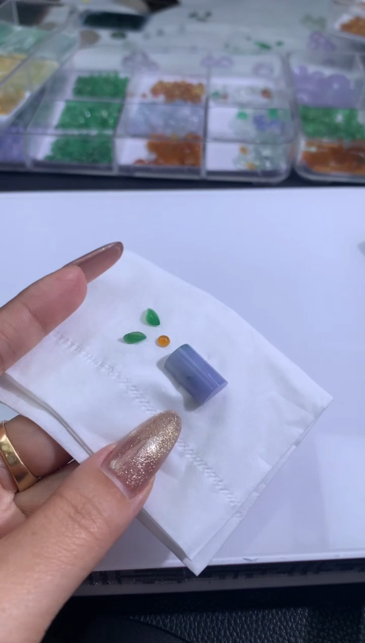 【闪购商品】定制翡翠未镶嵌翡翠