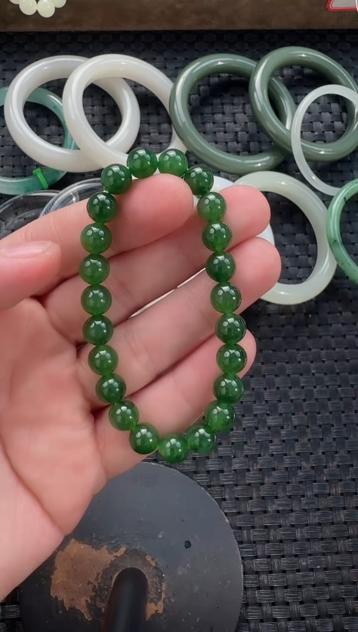 颈饰未镶嵌和田玉8mm碧玉