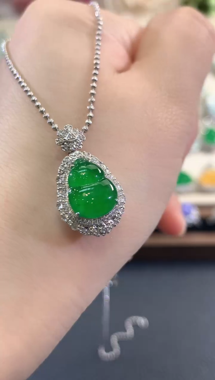 吊坠(不含链)18K金镶嵌翡翠d25 