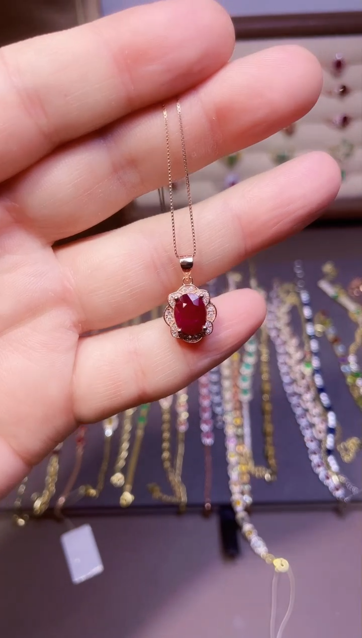 【闪购商品】红宝石吊坠(赠链)银S925镶嵌一条