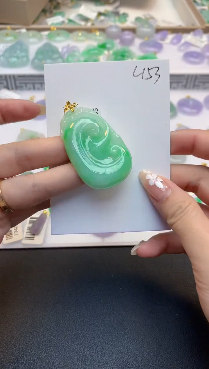 翡翠18K金镶嵌颈饰天然缅甸a货翡翠