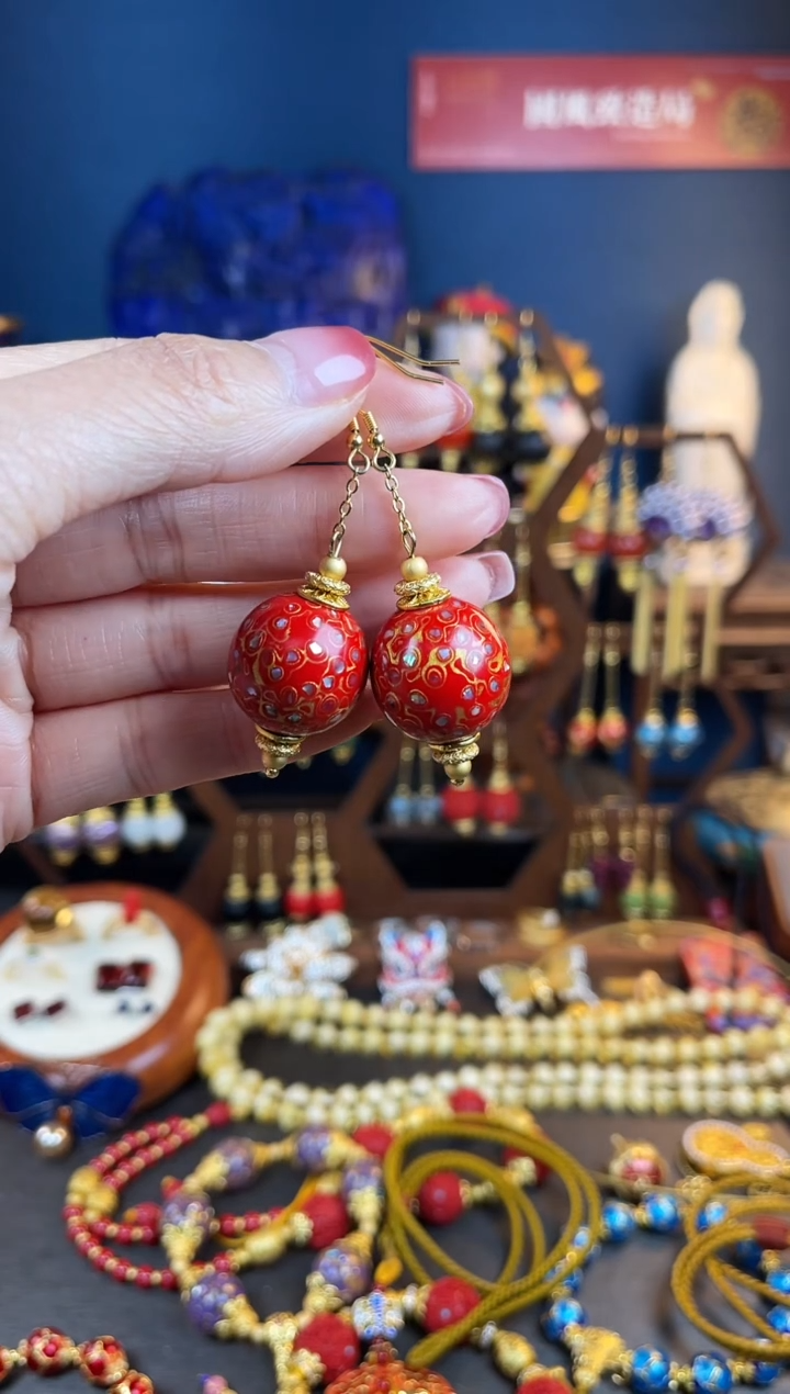 【闪购商品】红色福建大漆耳钩