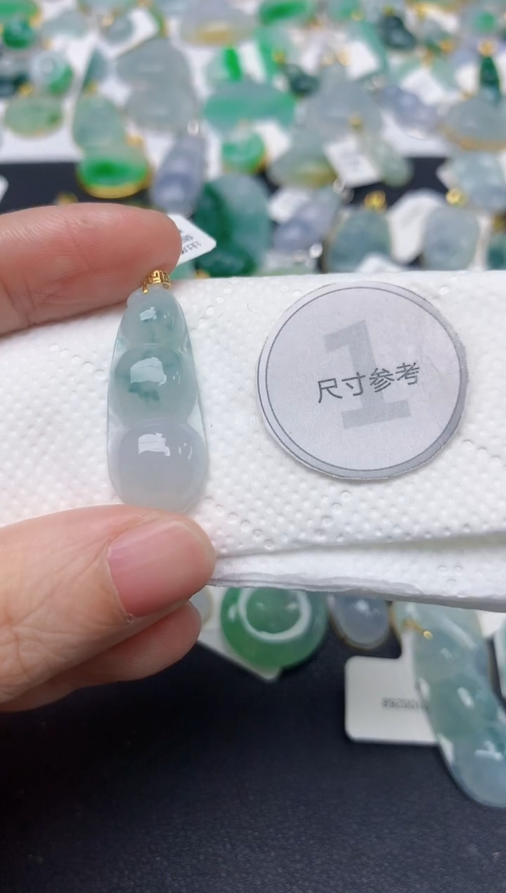 颈饰18K金镶嵌翡翠天然缅甸A货翡翠