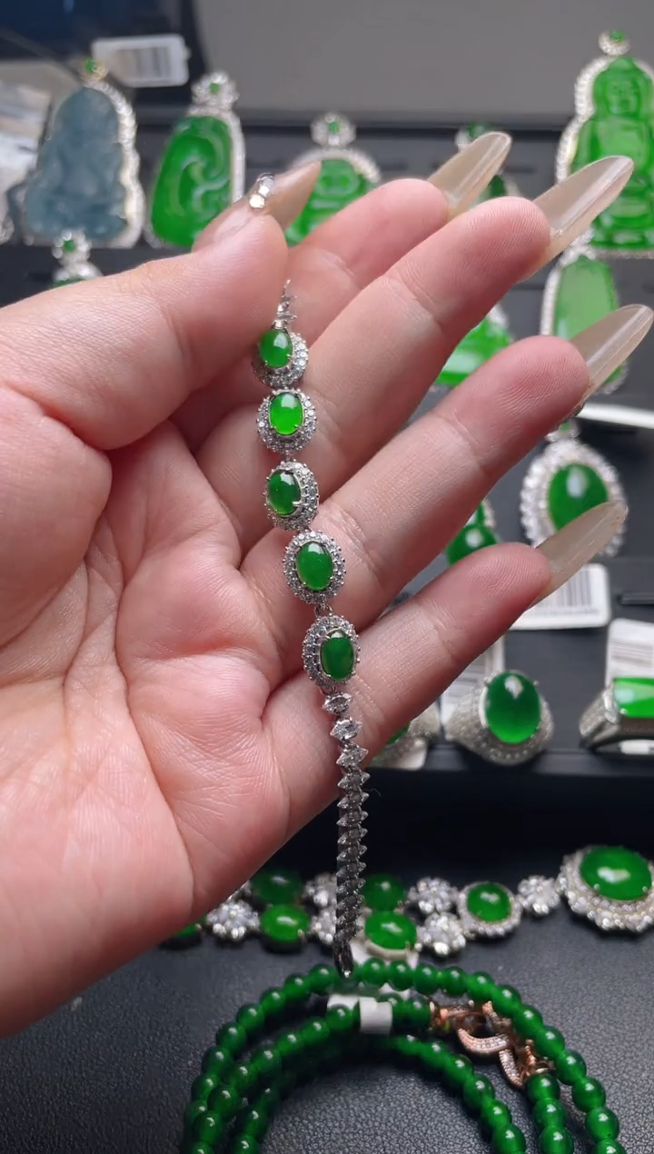 【闪购商品】翡翠手链未镶嵌天然A货翡翠