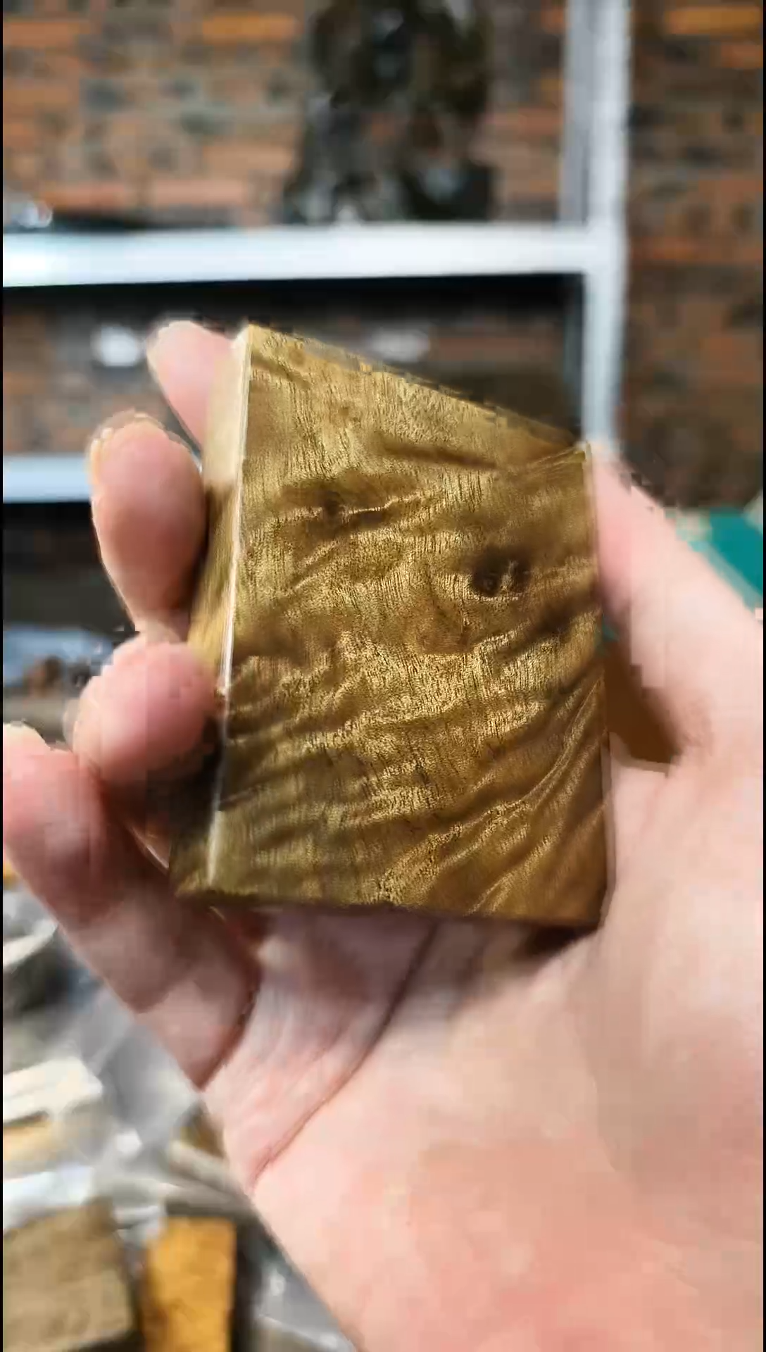 【闪购商品】金丝楠无事牌手把件