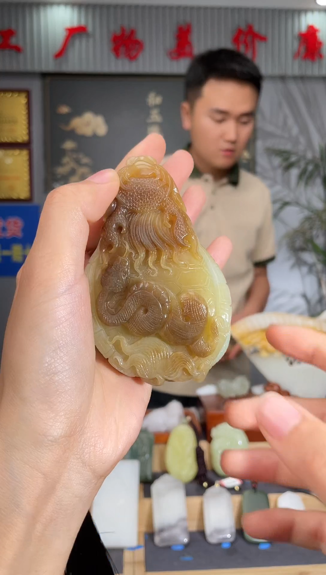 和田玉未镶嵌颈饰1