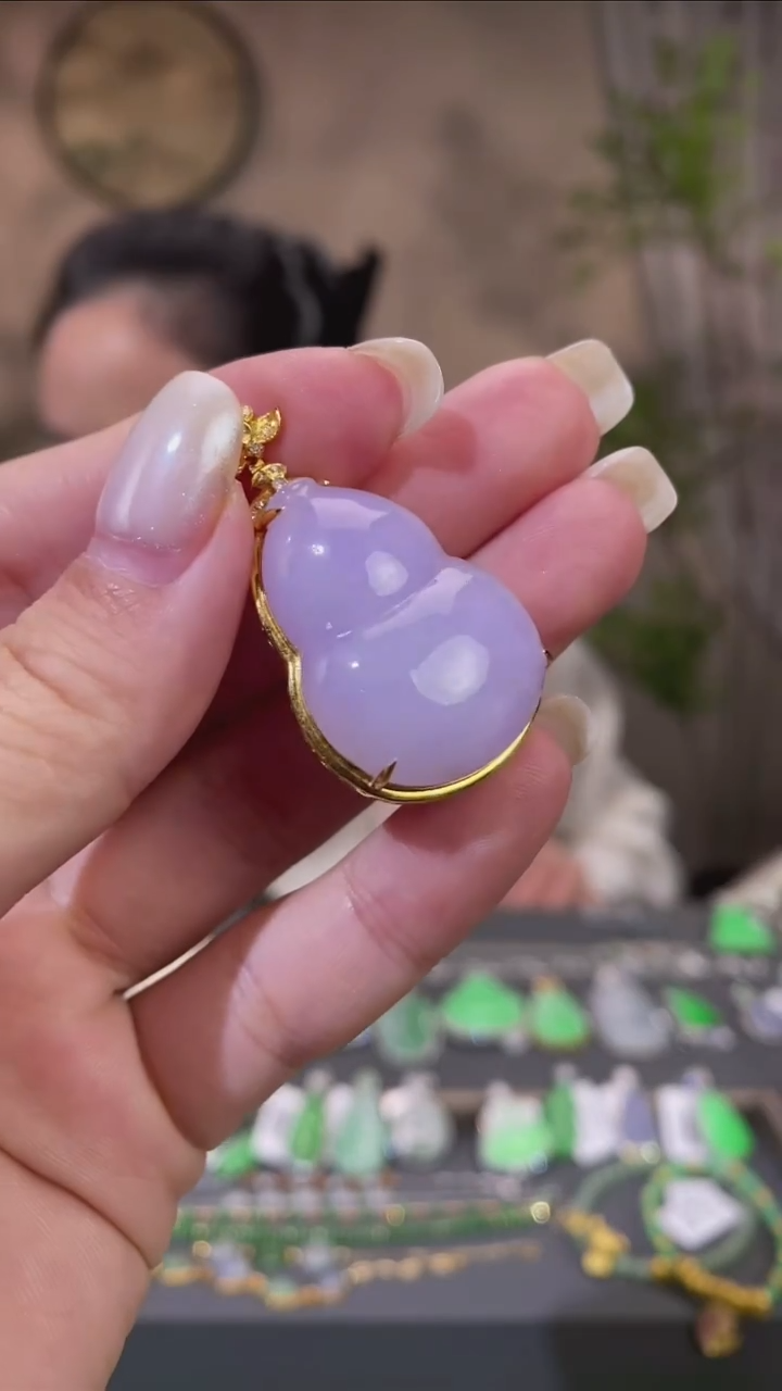 吊坠(不含链)18K金镶嵌翡翠葫芦