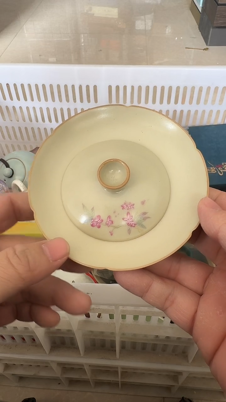杯无运费险有瑕疵的摄影的产品有使用过的痕迹有点脏介意勿拍