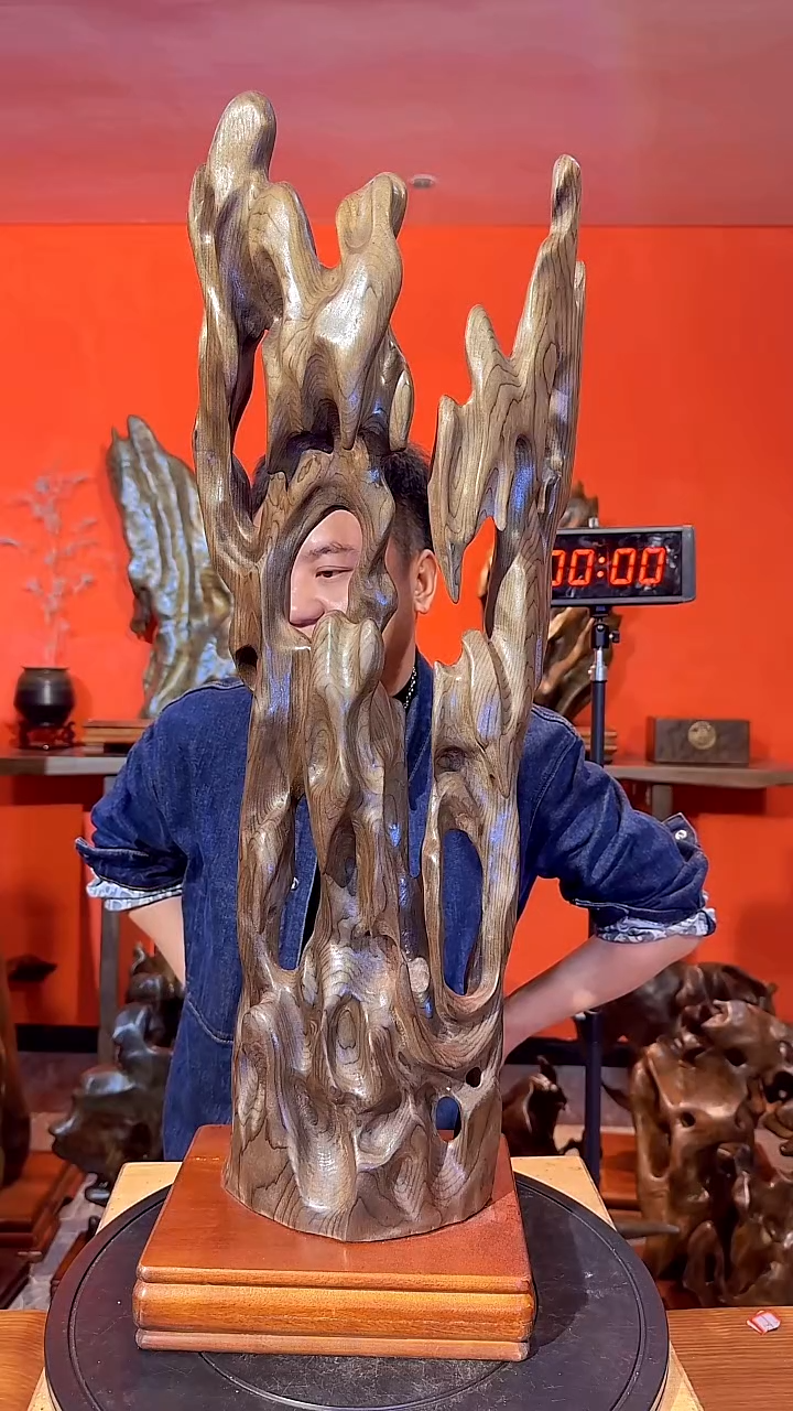 金丝楠建****站小叶桢楠金丝楠木