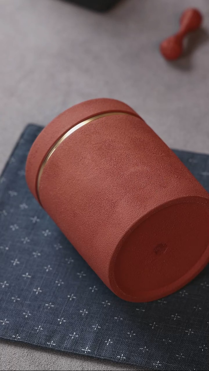 紫砂罐子浆面红色小罐