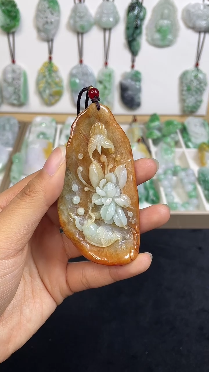 颈饰未镶嵌翡翠1