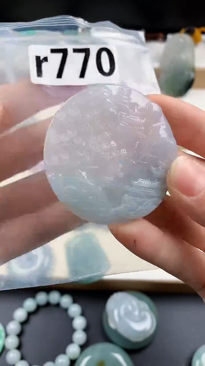 颈饰未镶嵌翡翠天然翡翠吊坠挂件