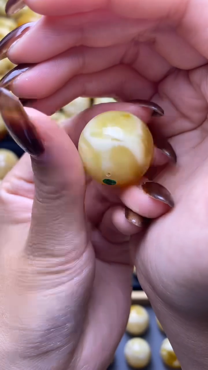 【闪购商品】琥珀裸石未镶嵌蜜蜡14