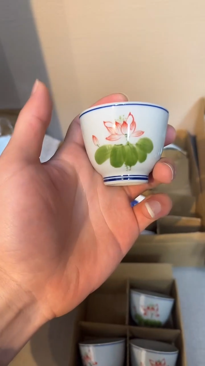 景德镇 高温瓷莲花小客杯