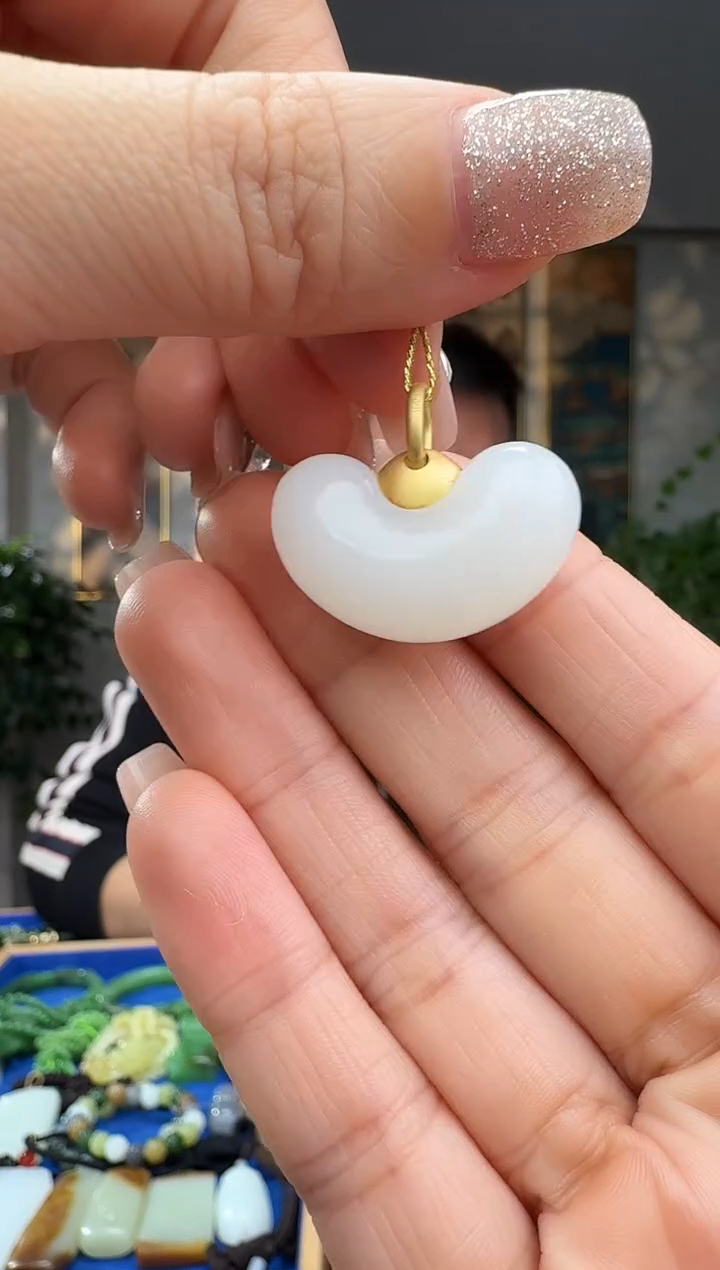 未镶嵌和田玉挂件拍一发一