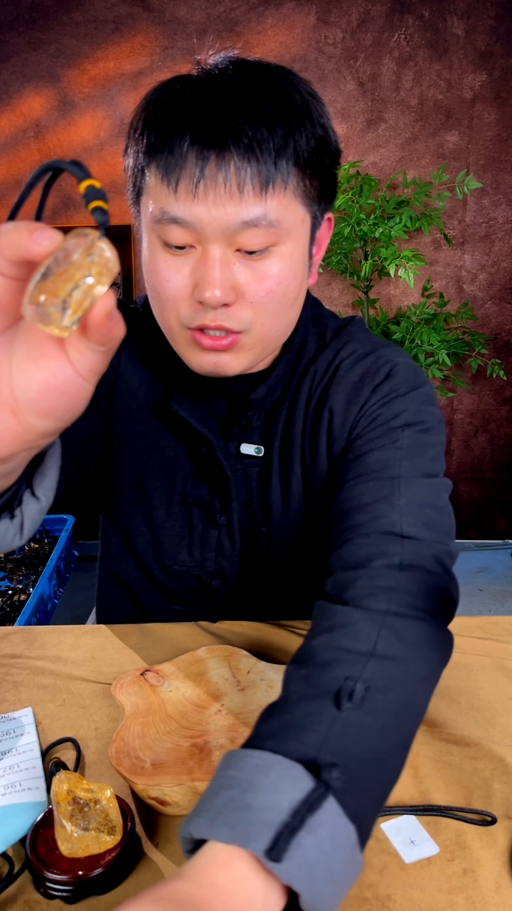 水晶摆件未镶嵌196