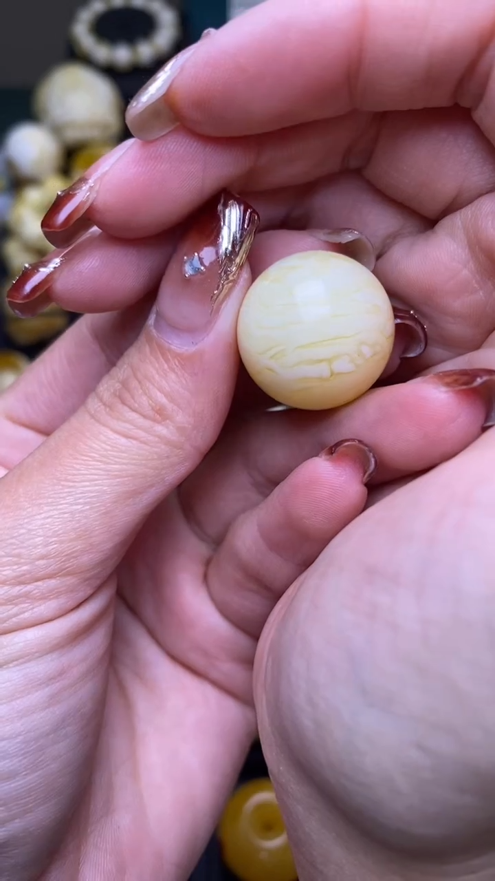 【闪购商品】琥珀裸石未镶嵌葵.108