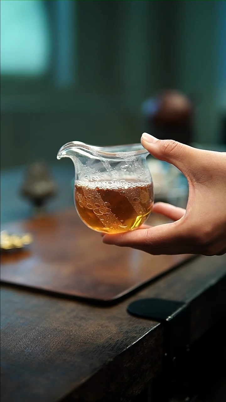 【闪购商品】玻心璃语气泡款玻璃公道杯