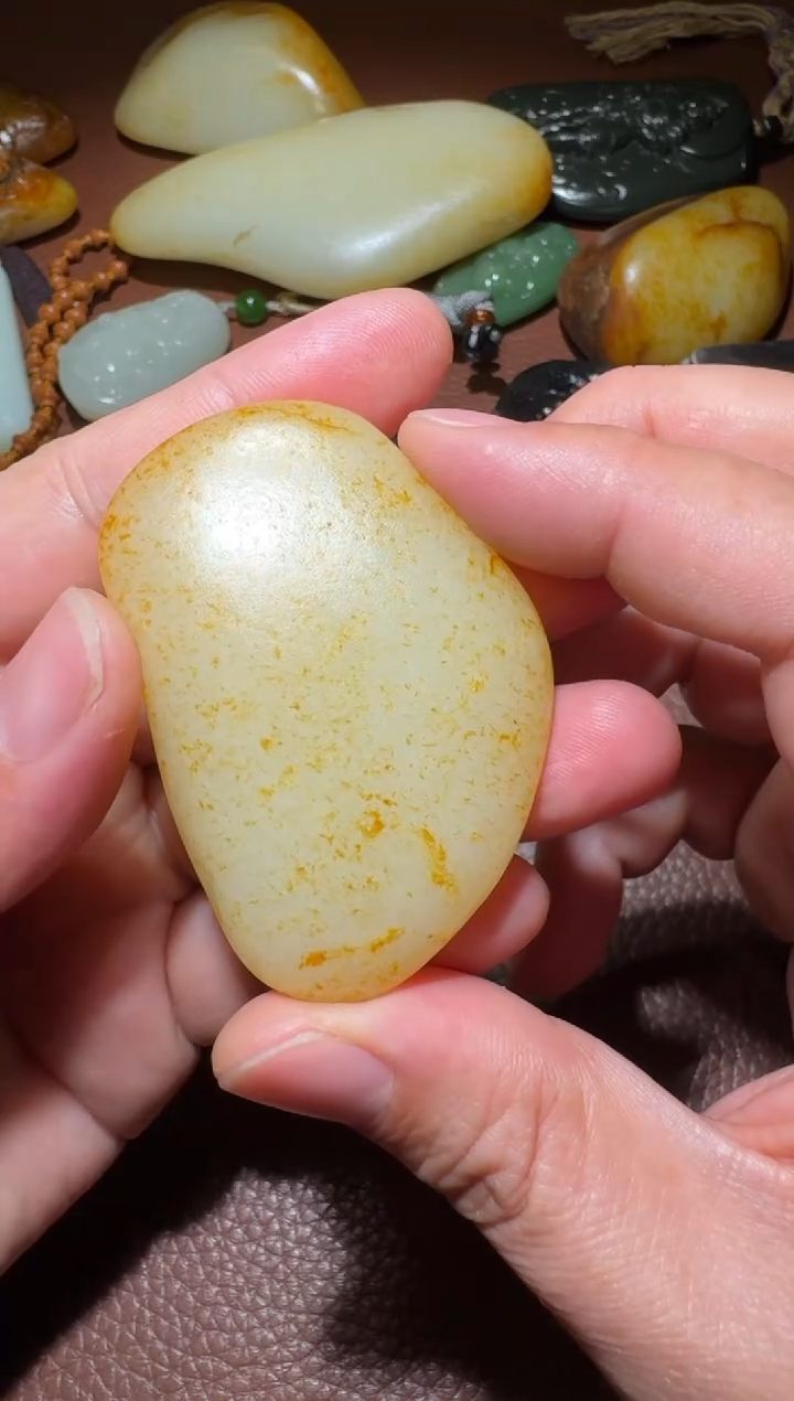 未镶嵌和田玉挂件和田玉