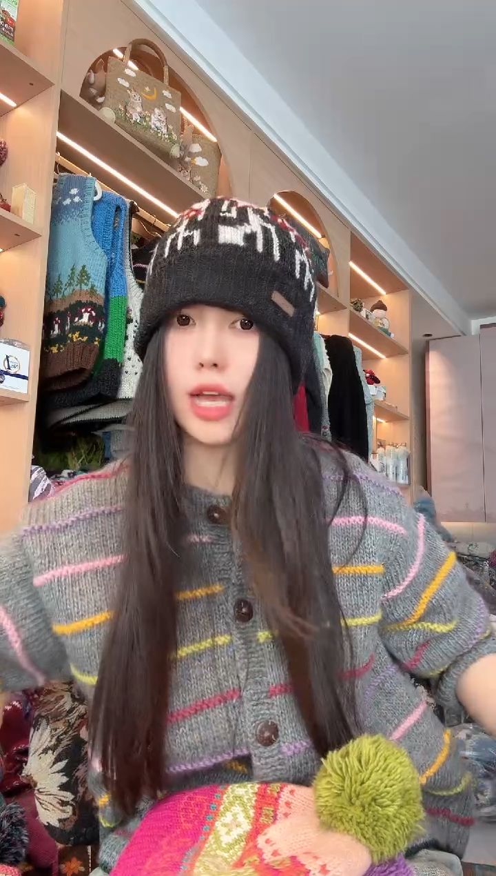 羊毛黑色仙人掌冷帽