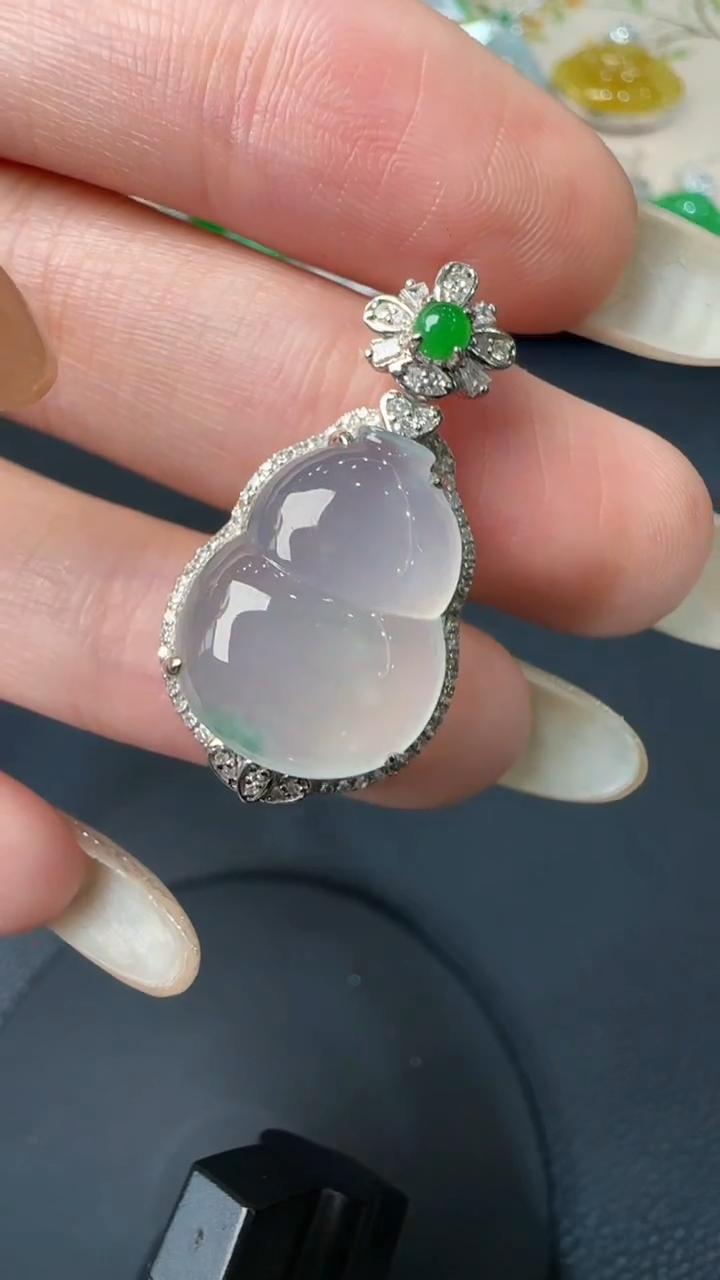 【闪购商品】翡翠吊坠(不含链)18K金镶嵌35