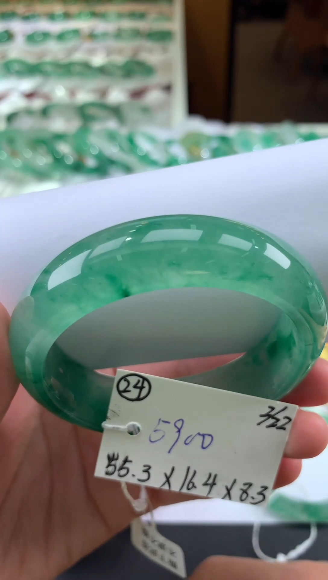 【闪购商品】石英质玉手镯未镶嵌拍下联系小耳机看购买须知！！！