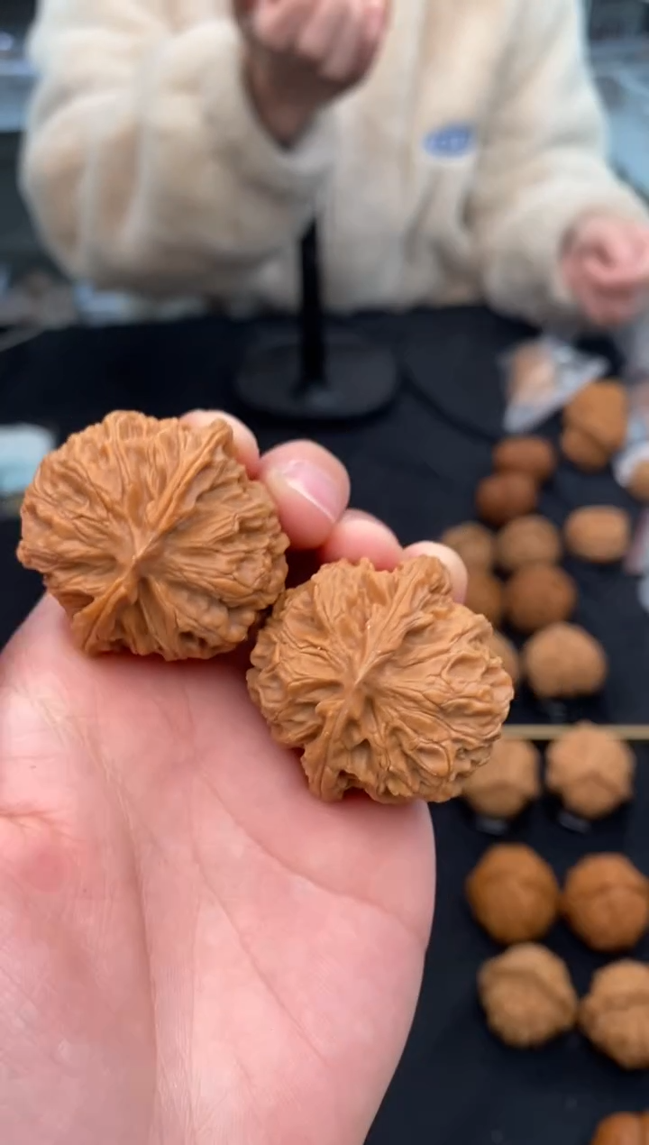 【闪购商品】文玩核桃把件苹果园36-t585