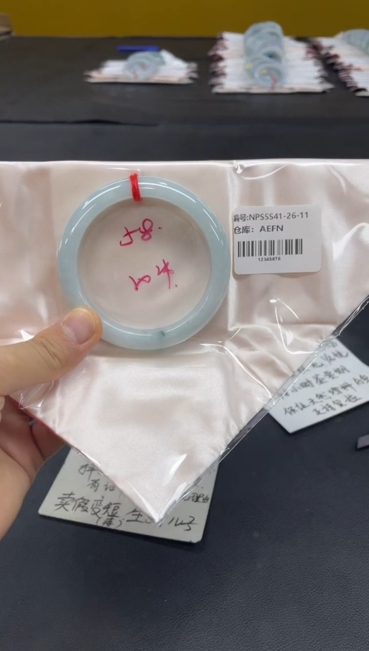 未镶嵌手镯翡翠翡翠手镯