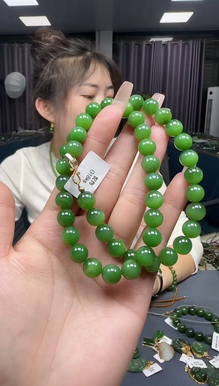 【闪购商品】和田玉挂件18K金镶嵌1