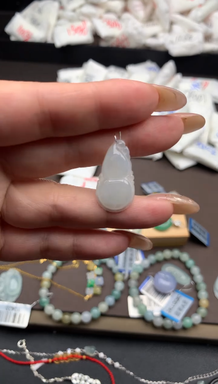 【闪购商品】翡翠挂件未镶嵌—