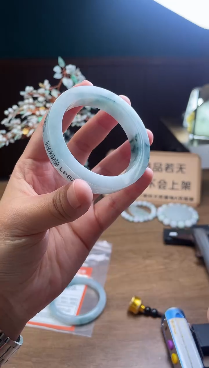 【闪购商品】定制翡翠手镯未镶嵌定制