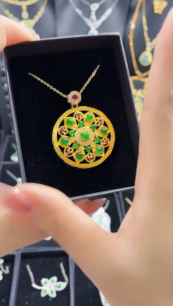 翡翠未镶嵌吊坠(不含链)天然翡翠a货