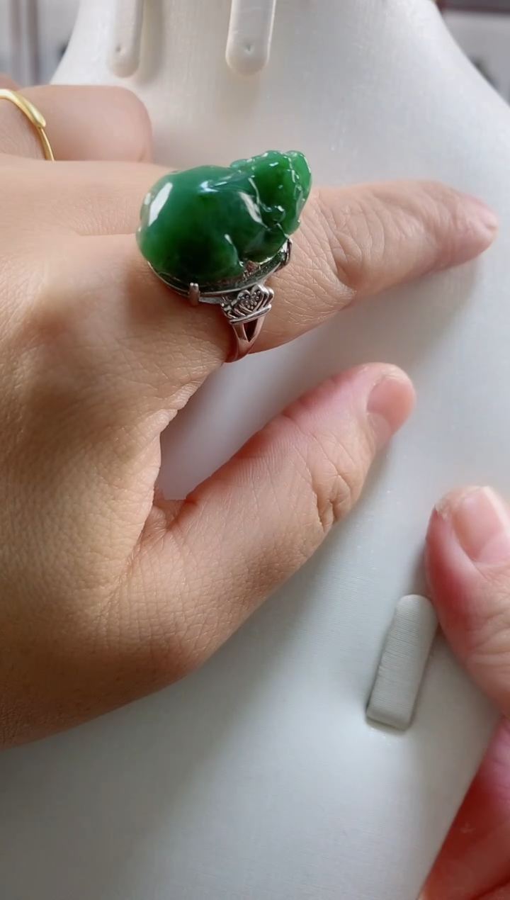 未镶嵌戒指和田玉1