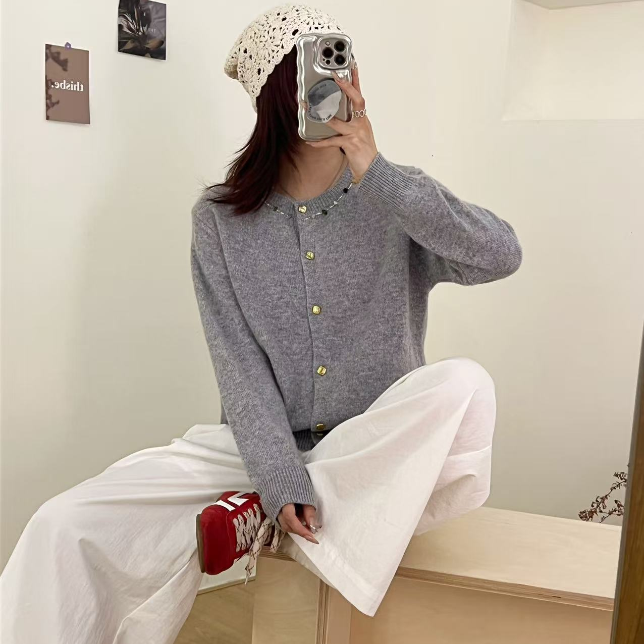 秋冬新款韩版气质轻奢圆领减龄减龄高级感领口钉珠针织开衫A960#