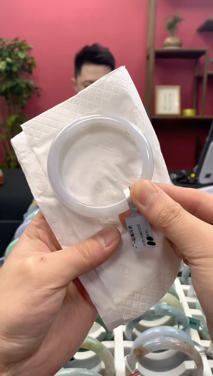 【闪购商品】翡翠手镯未镶嵌00003813