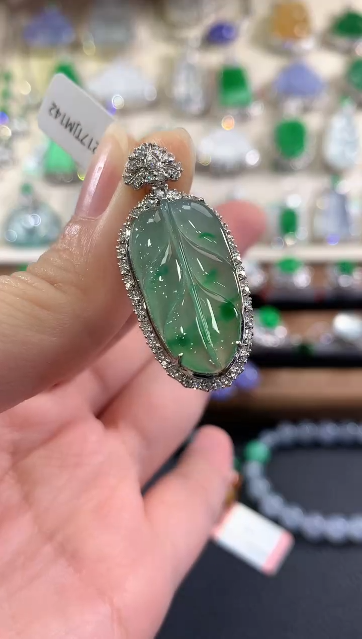 吊坠(不含链)18K金镶嵌翡翠d6      