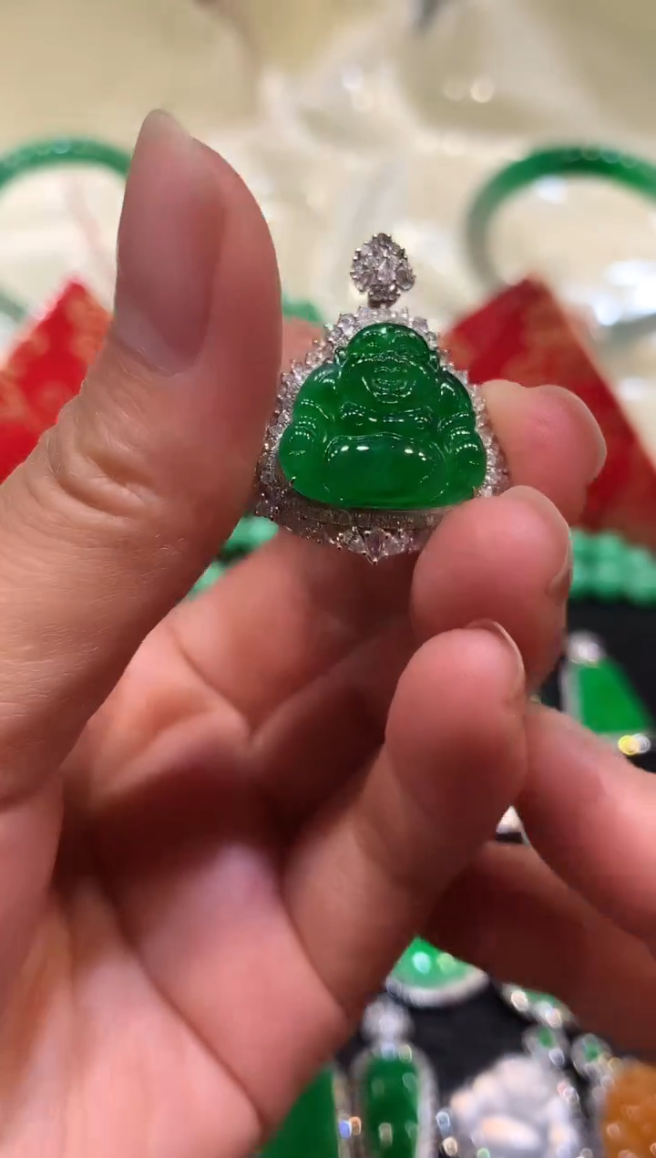 【闪购商品】翡翠吊坠(不含链)18K金镶嵌佛公 