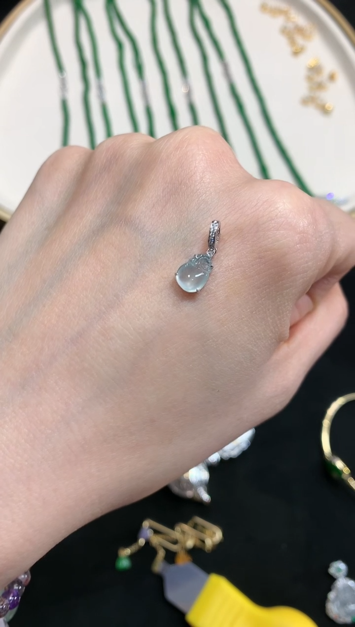 【闪购商品】翡翠吊坠(不含链)18K金镶嵌W332|1999