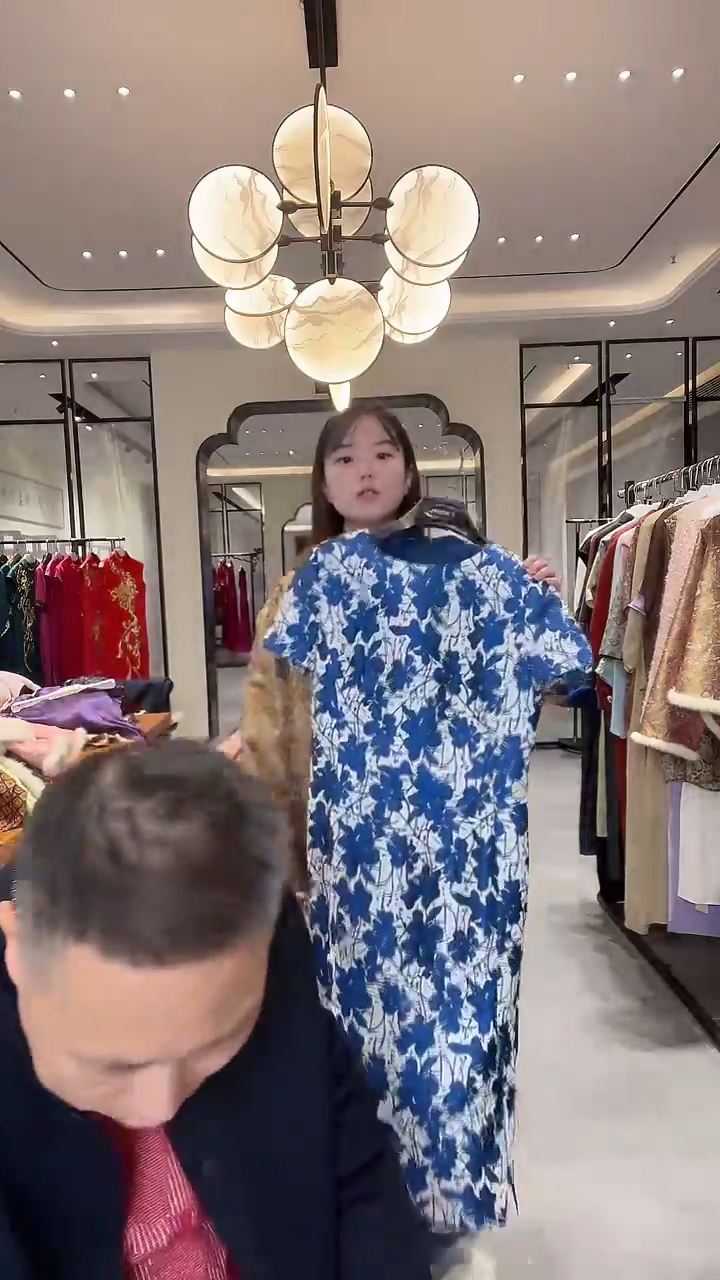 青花瓷款高定旗袍 l码 399