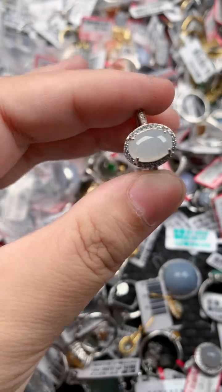 银S925镶嵌戒指翡翠999           6