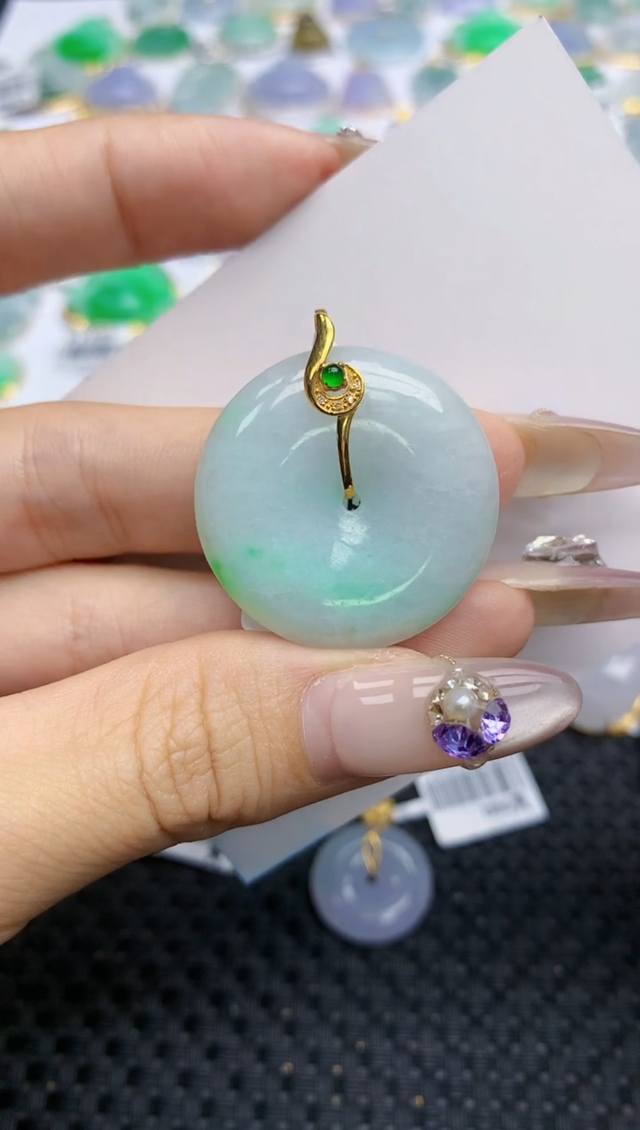 翡翠挂件18K金镶嵌325   天然翡翠A货