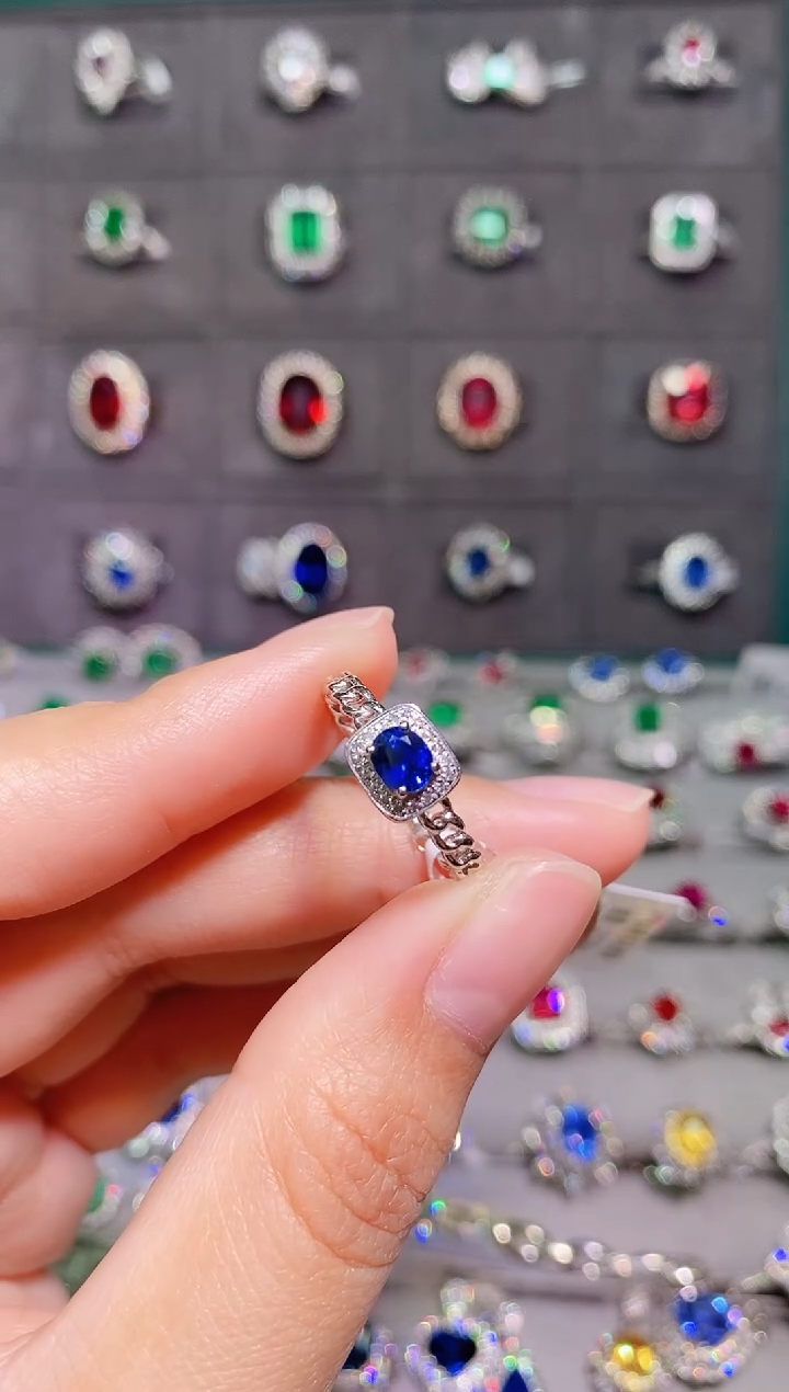 【闪购商品】蓝宝石戒指铂Pt950镶嵌.