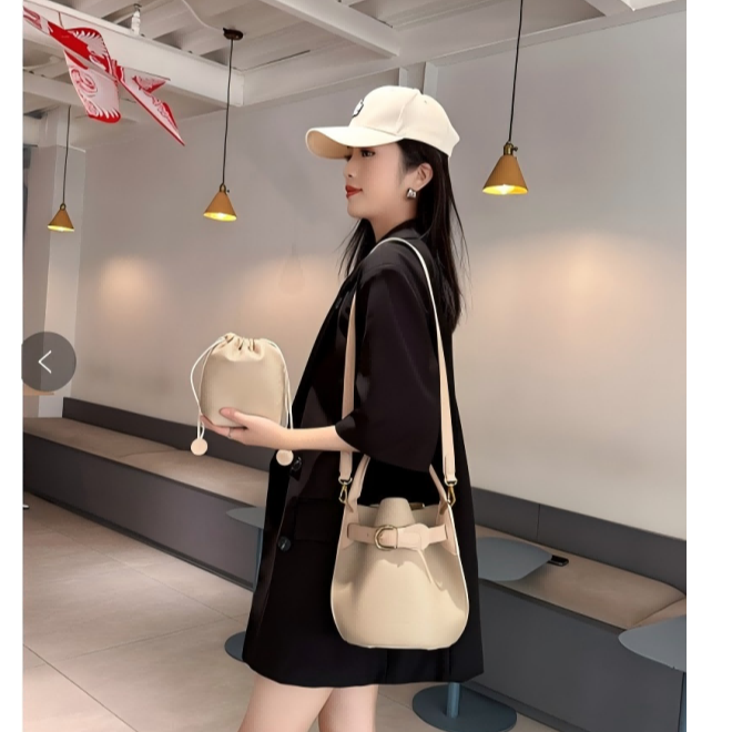 BSS-VAZSLVE/原创设计SKL-A0257-杏色 春季新款轻奢小包