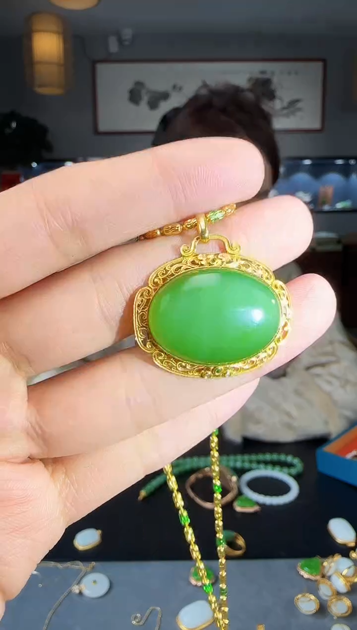 【闪购商品】和田玉吊坠(不含链)18K金镶嵌1