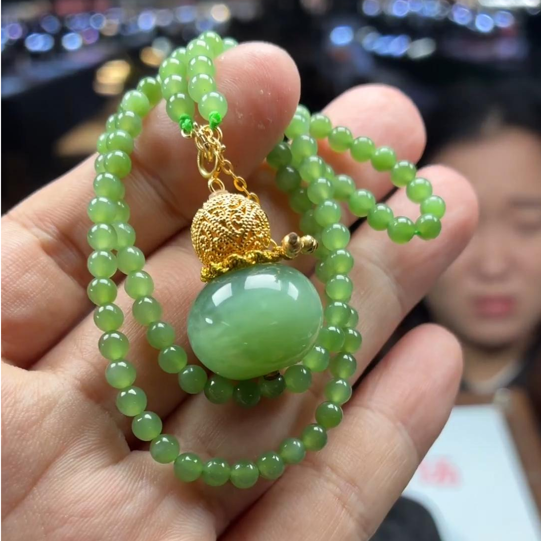 天然和田玉吊坠（拍一发一）226FS0201/227FS0107