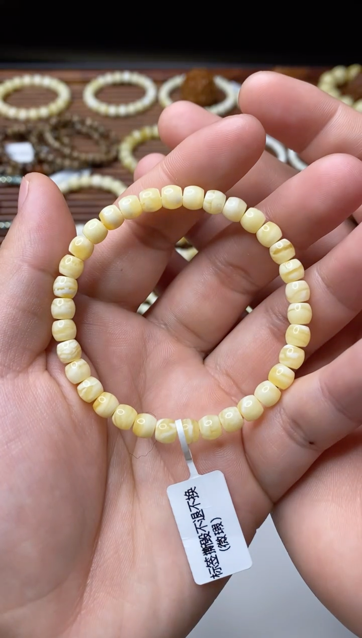 【闪购商品】蜜蜡手串未镶嵌6mm直切微瑕
